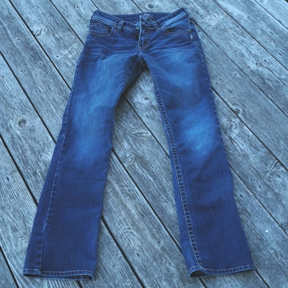 Silver Suki bootcut women's low rise blue denim jeans. Size 28